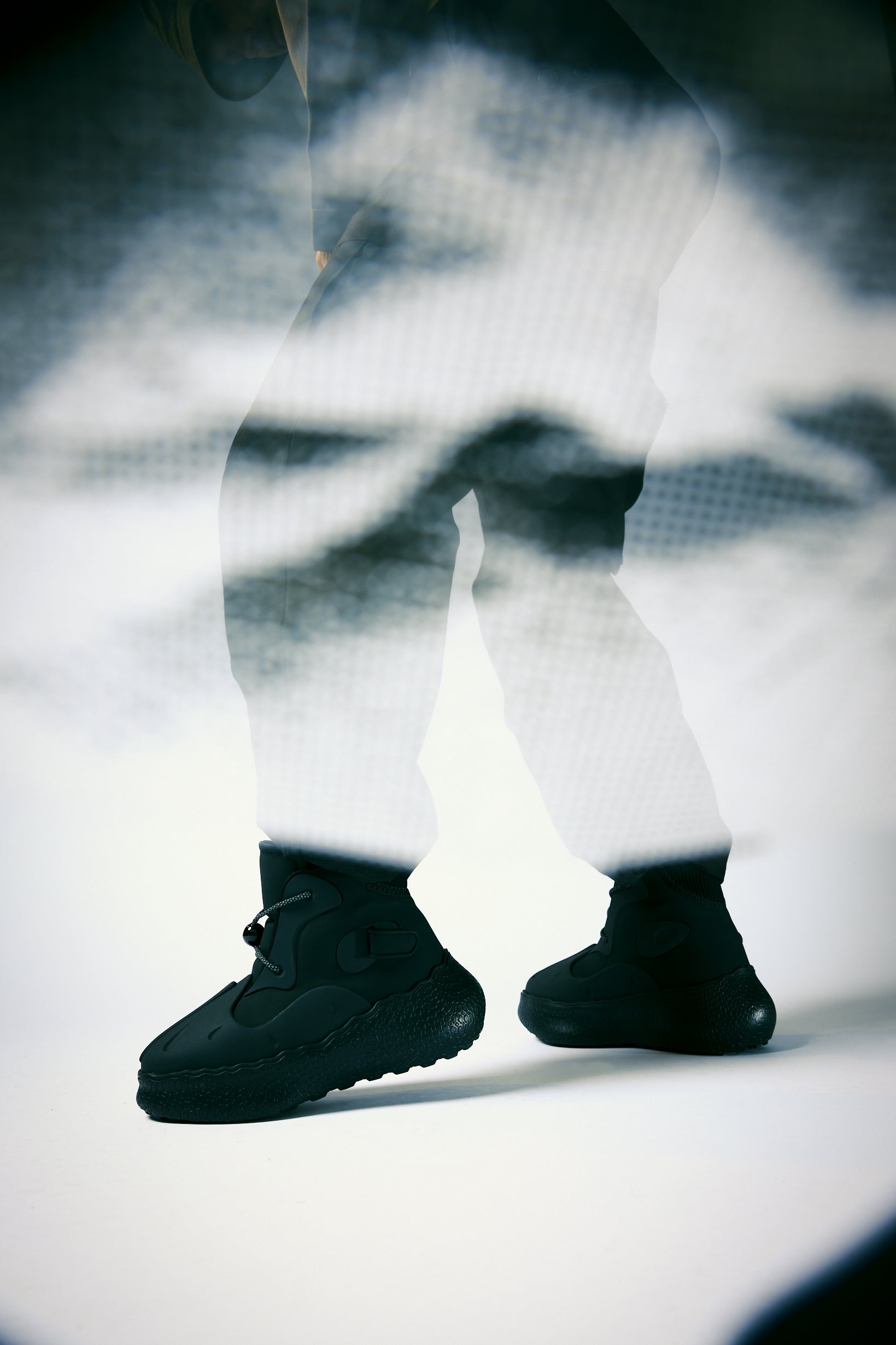 STOMPER - TRIPLE BLACK