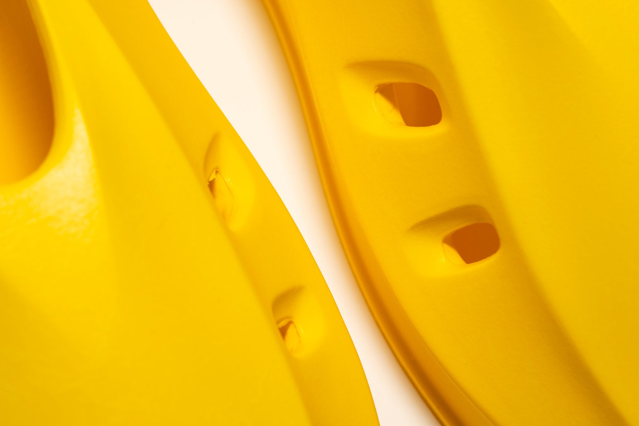 AM:KNIGHT RNR - CYBER YELLOW