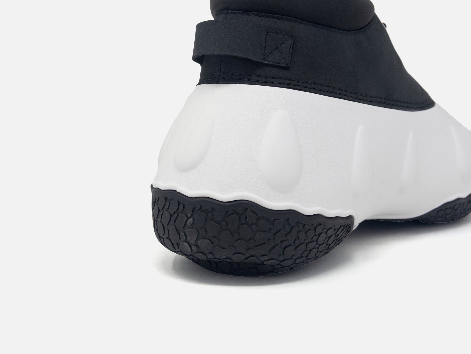 DUCK LO Tuxedo - FCTRY LAb