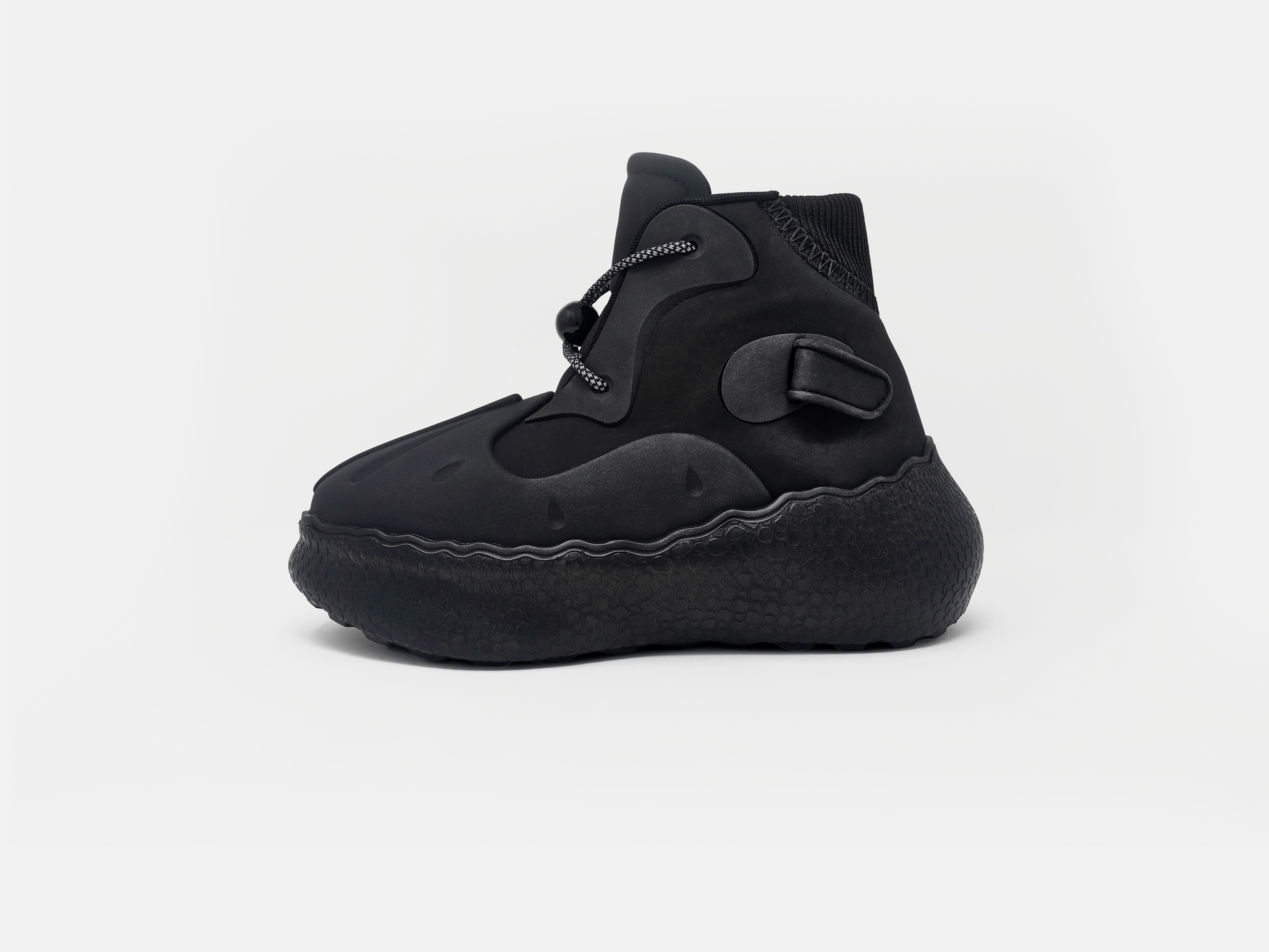 STOMPER - TRIPLE BLACK