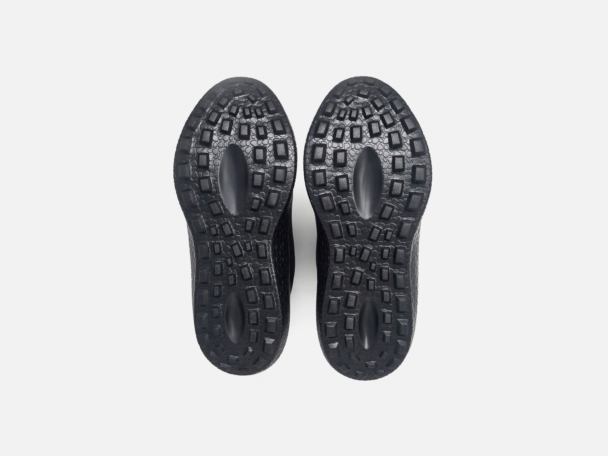 STOMPER - TRIPLE BLACK